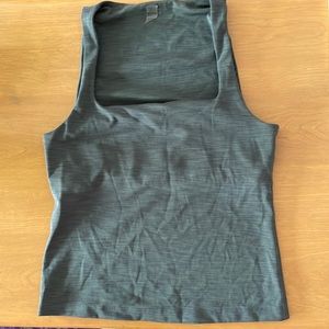 Beyond Yoga heather square neck rib crop tank, khaki/gray S -sexy!